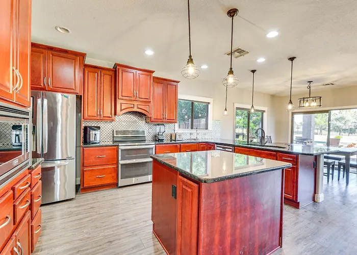 Expansive Retreat W/ Private Outdoor Pool! Mesa