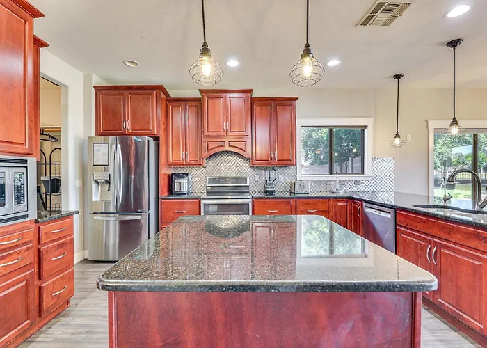 Expansive Retreat W/ Private Outdoor Pool! * Mesa