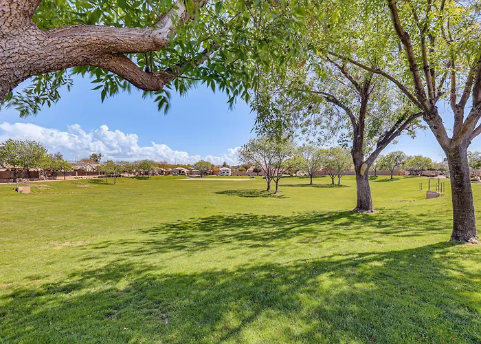 Expansive Retreat W/ Private Outdoor Pool! Holiday home